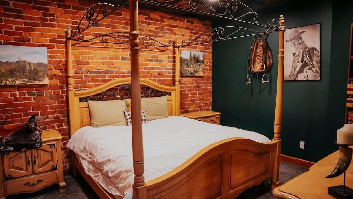 Printers Alley Downtown Mansion