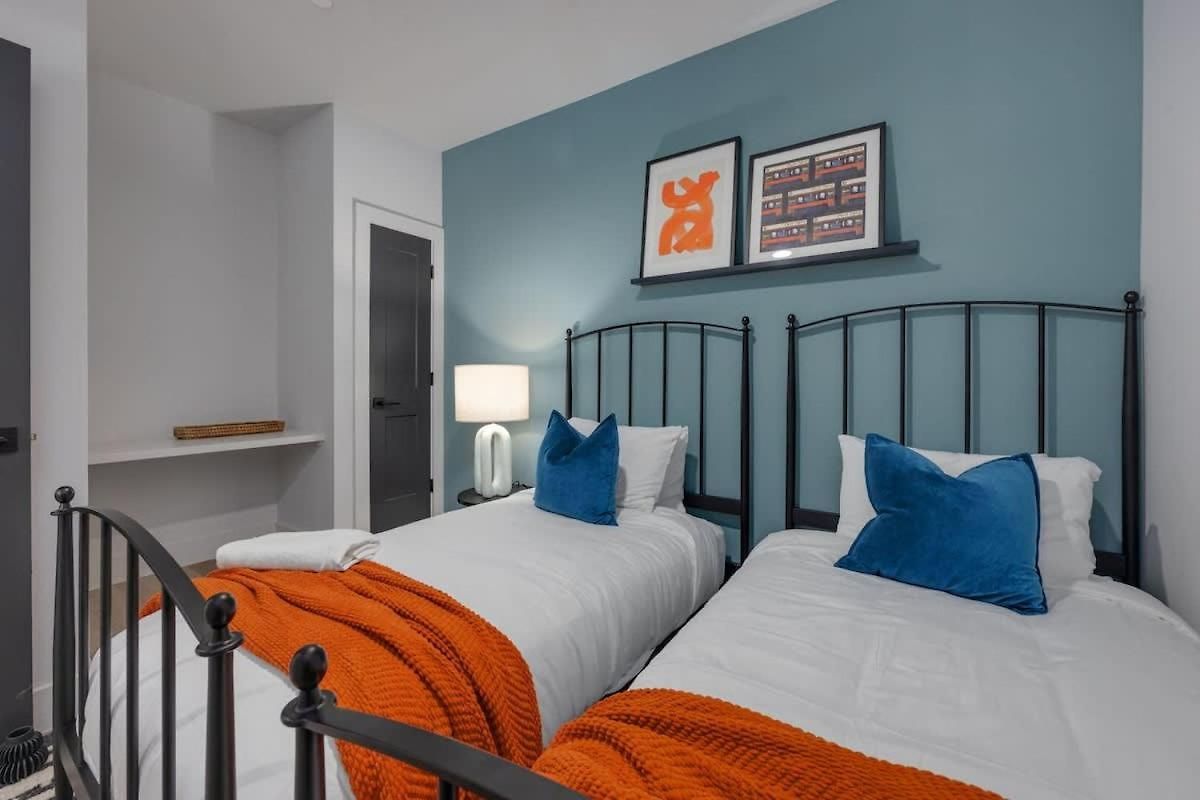 Holiday home Twin Notes - Odyssey - 2 Units - Mins To Broadway *