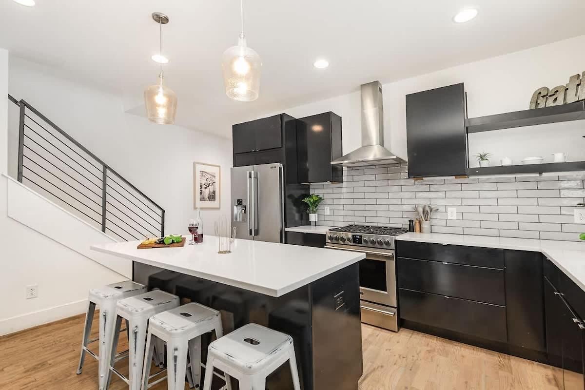Hurst House - 4 Stylish Homes - Mins To Germantown