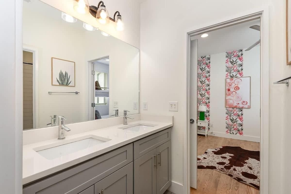 Holiday home Hurst House - 4 Stylish Homes - Mins To Germantown *
