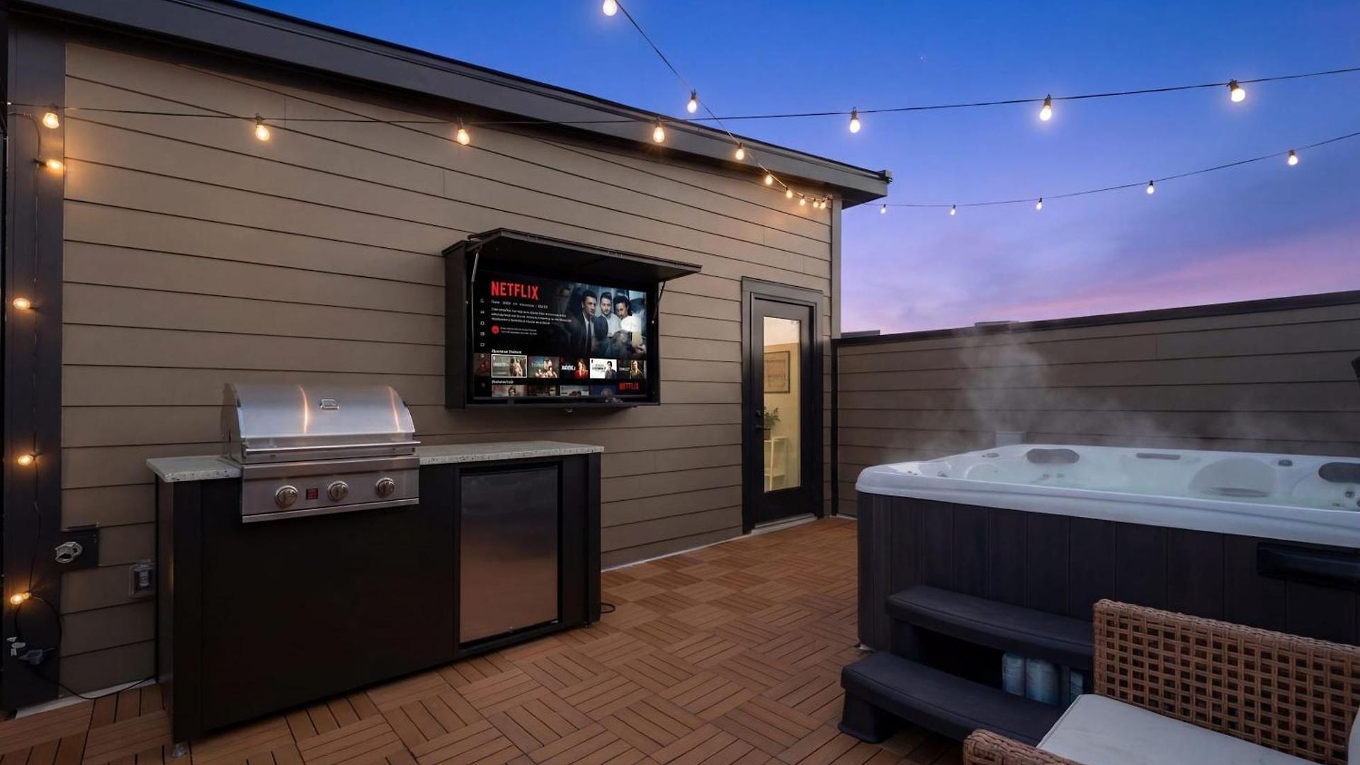 Modern Multi-level Retreat With Rooftop Hot Tub