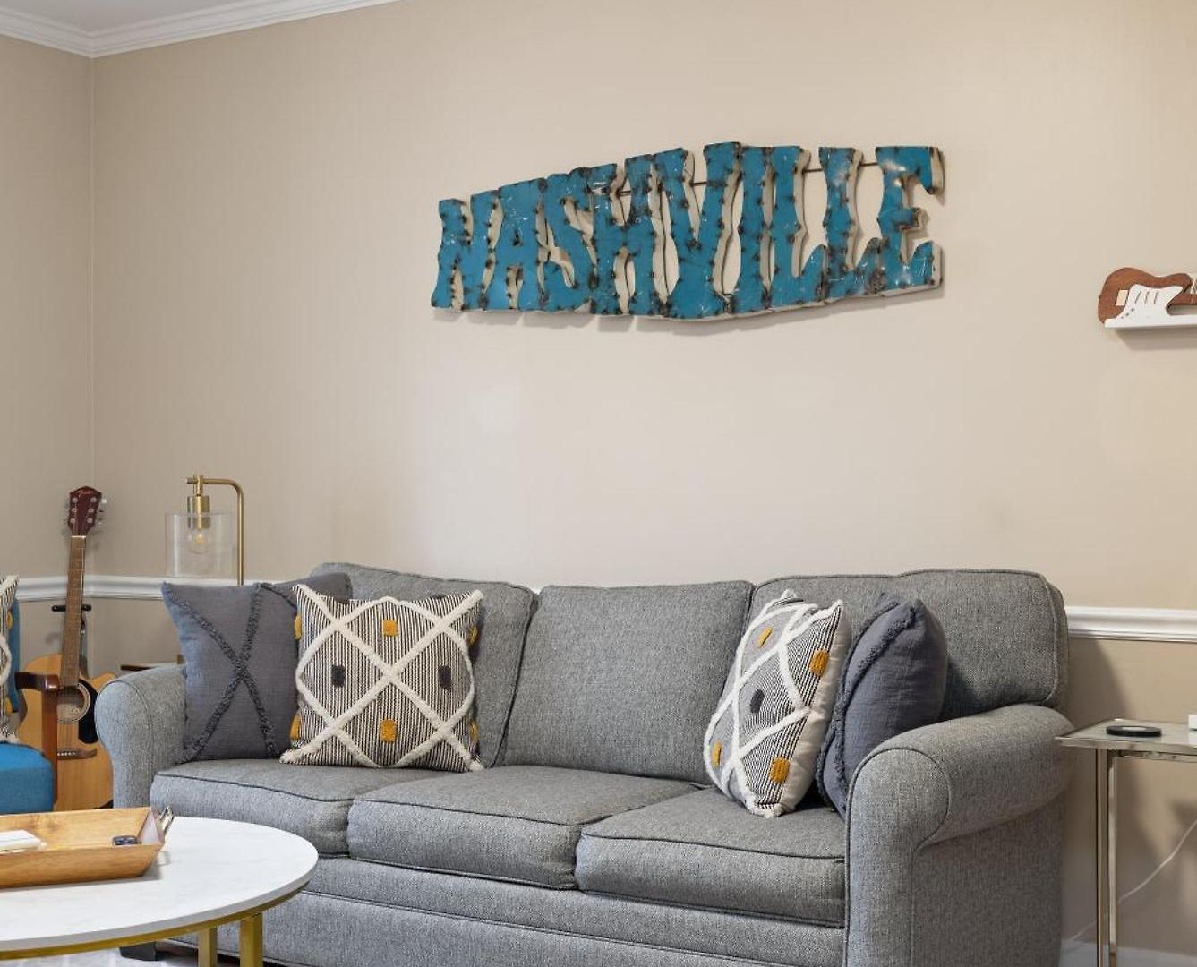 Of Downtown Nashville! Apartment