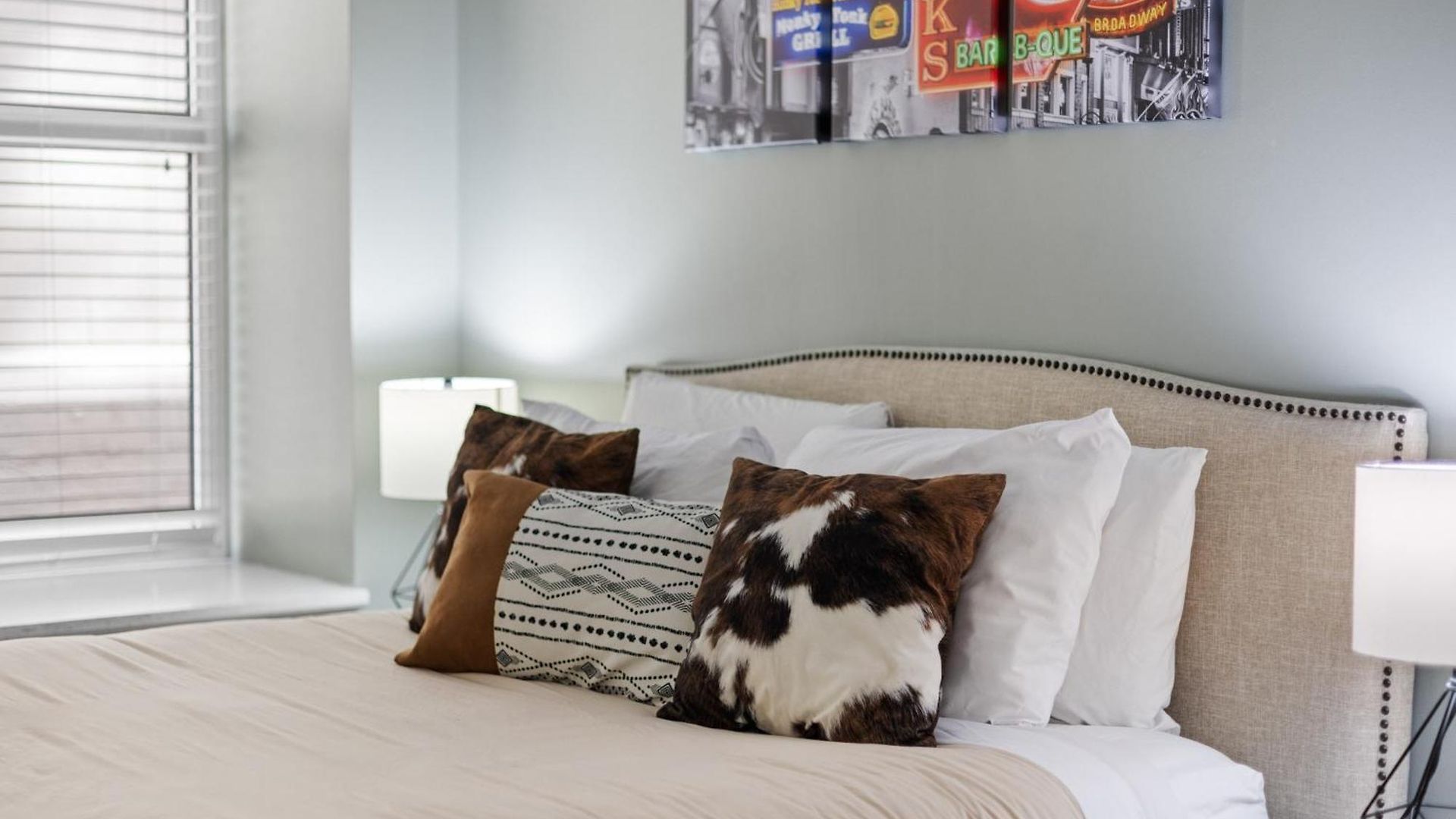 Apartment Historic Honky Tonk Hideaway