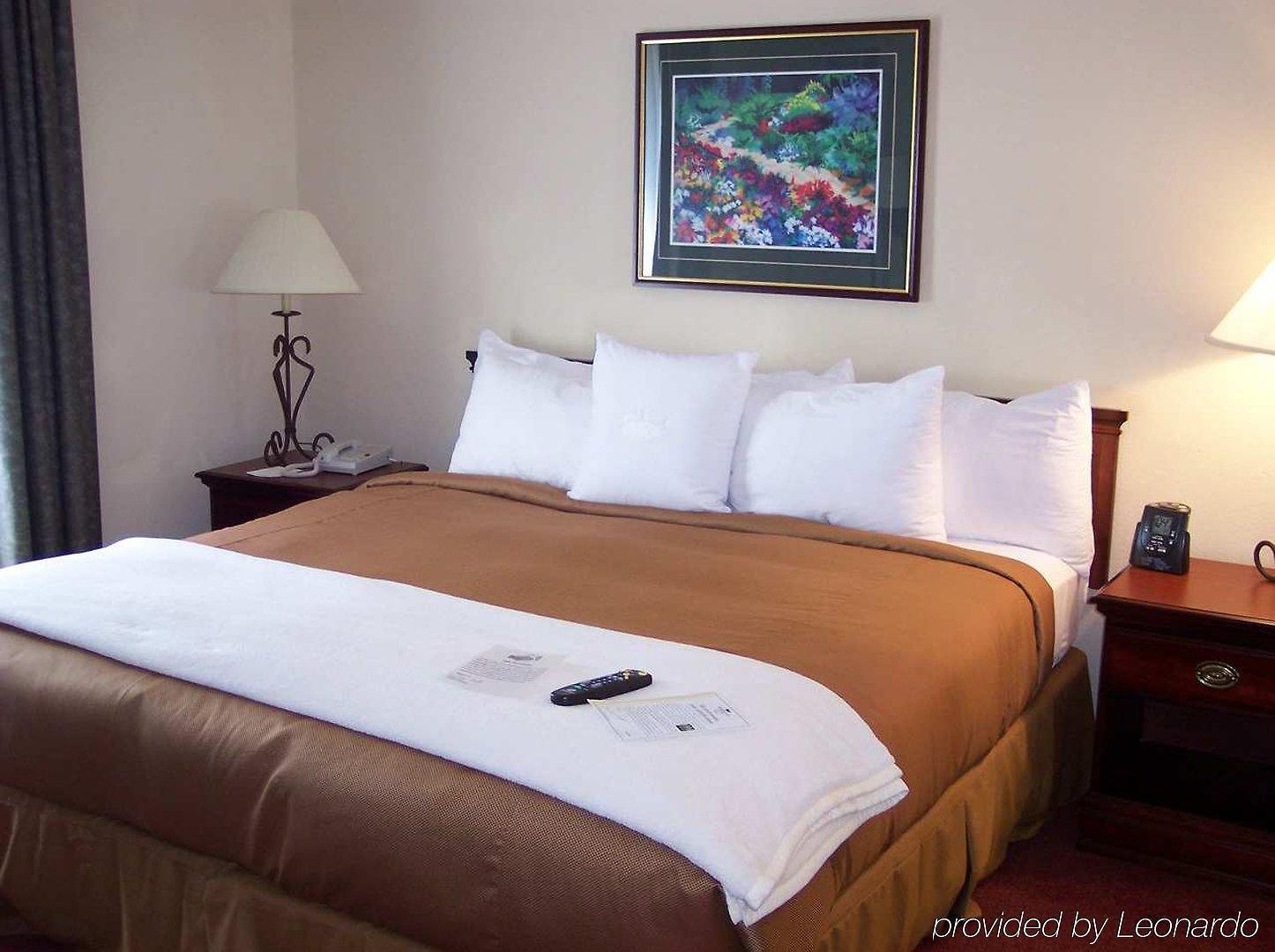 Homewood Airport Hotel 3*