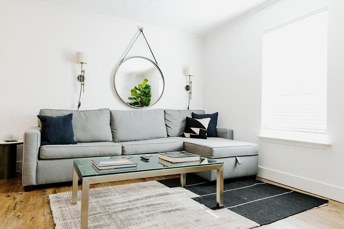The Vinyl At Music Row - 1 Bedroom