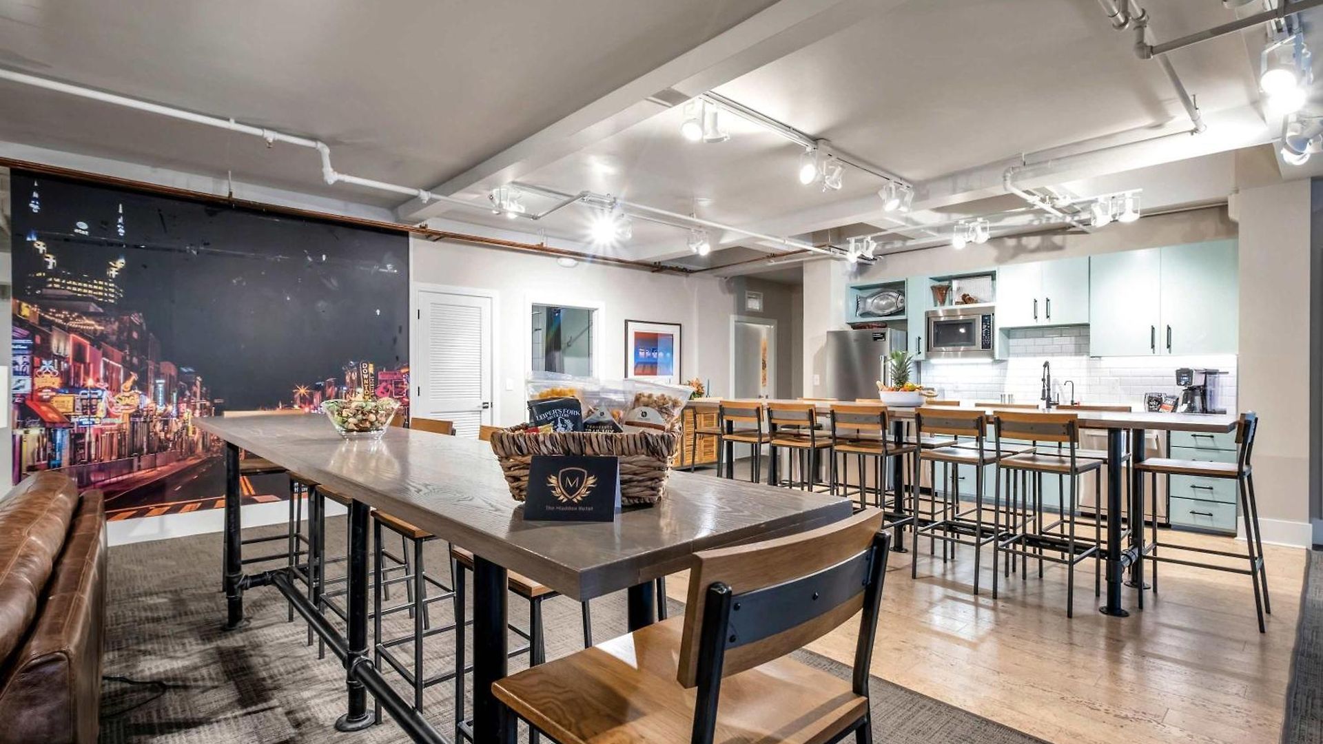 Apartment Honky Tonk 6 Bedroom By Maddox Nashville