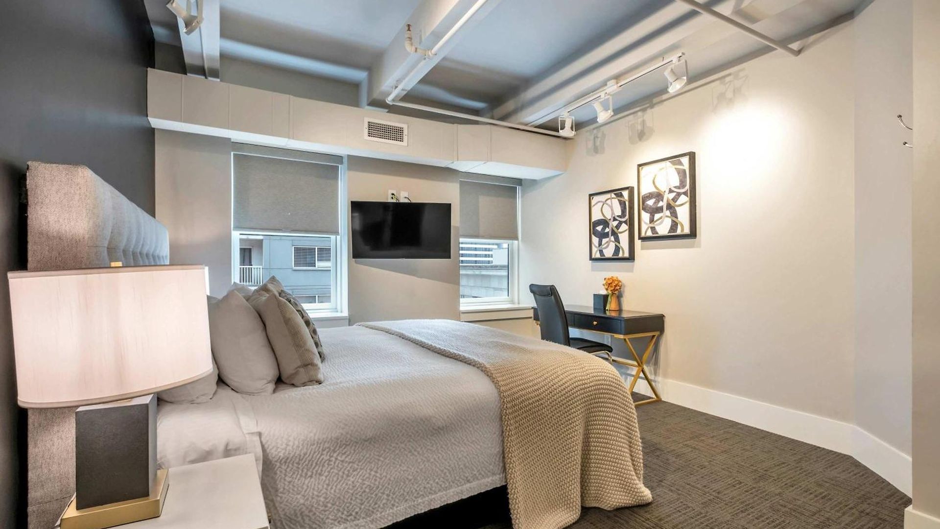 Apartment Honky Tonk 6 Bedroom By Maddox Nashville