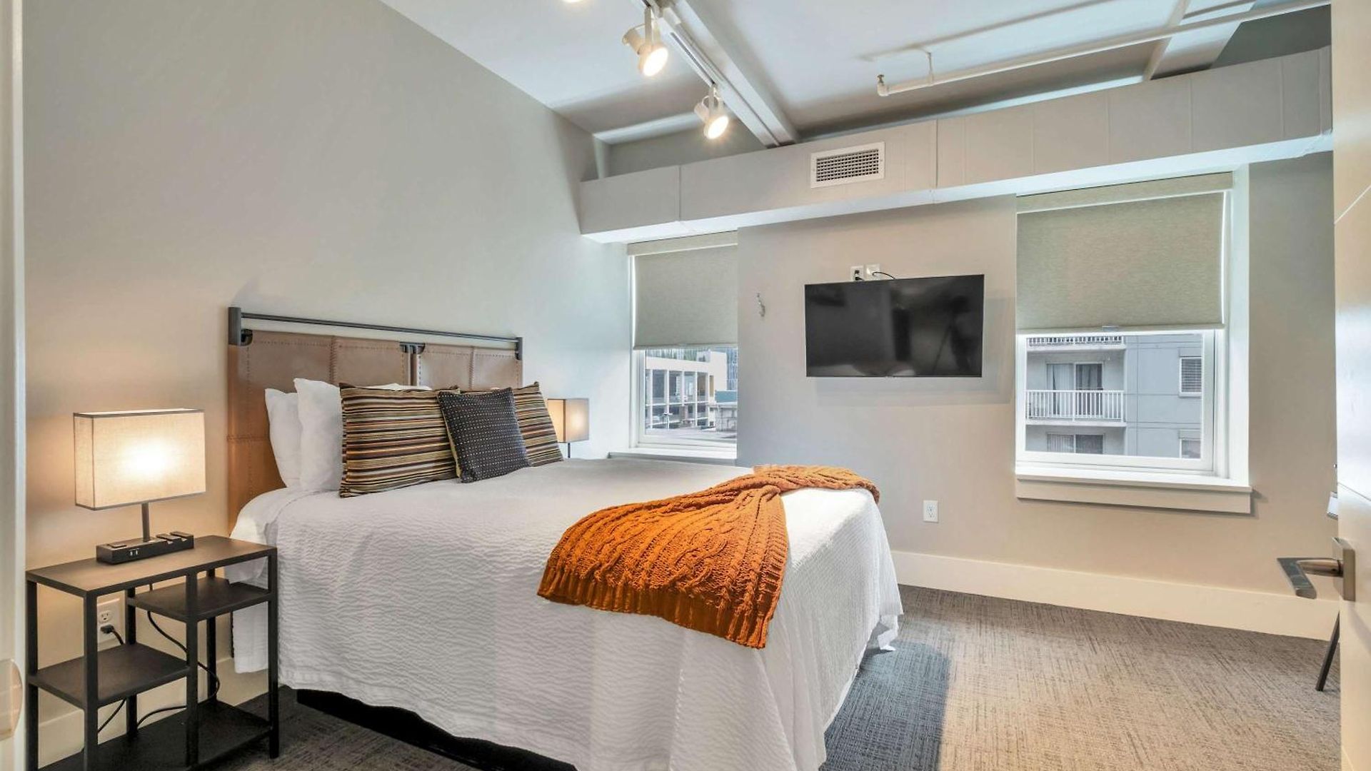 Honky Tonk 6 Bedroom By Maddox * Nashville