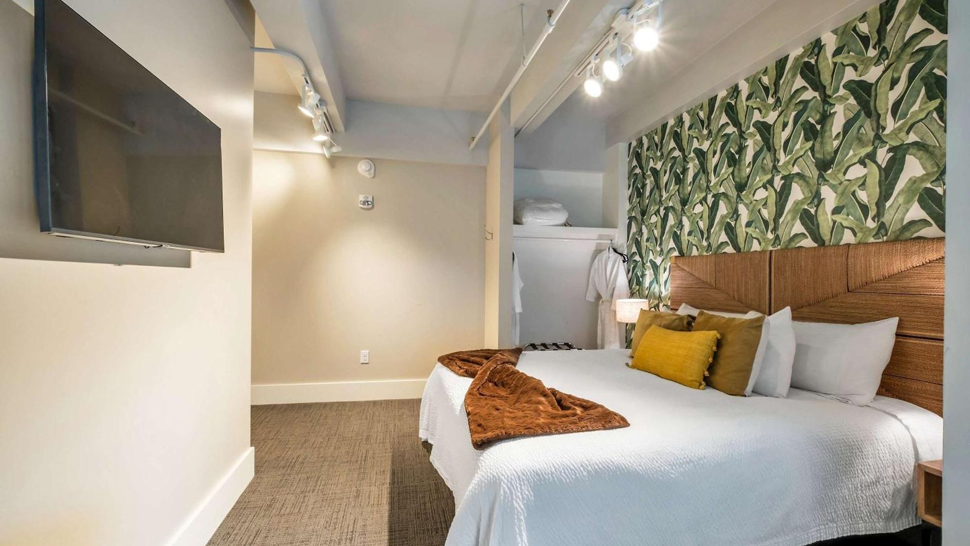 Honky Tonk 6 Bedroom By Maddox * Nashville
