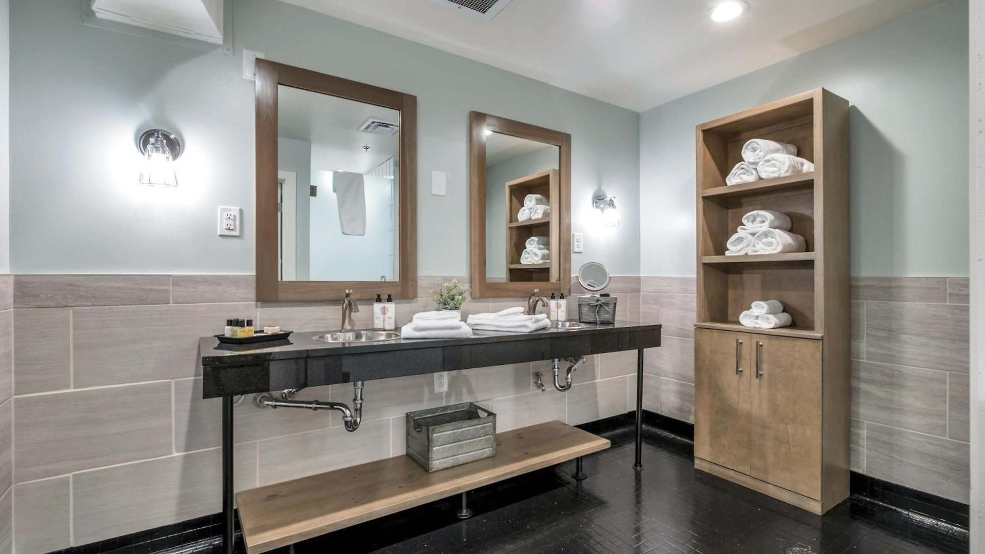 Apartment Honky Tonk 6 Bedroom By Maddox Nashville