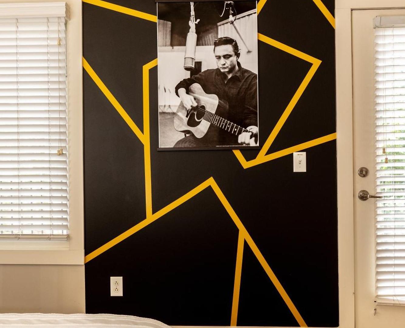 The Johnny Cash - Music Row District - Free Garage Parking - King Bed