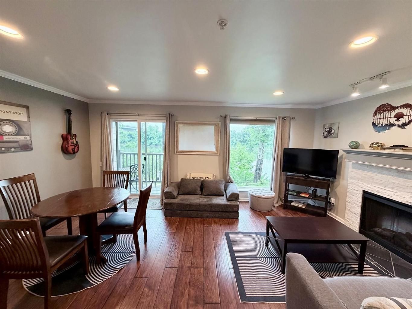 Nash Music City Condo, Sleeps 6, Walk To Broadway Apartment