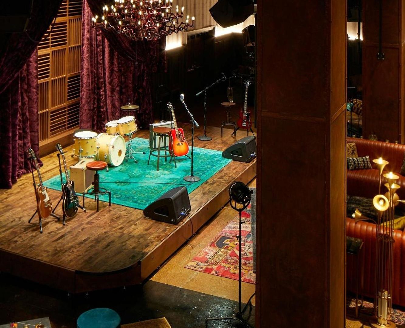 Hutton Hotel, Nashville, A Tribute Portfolio