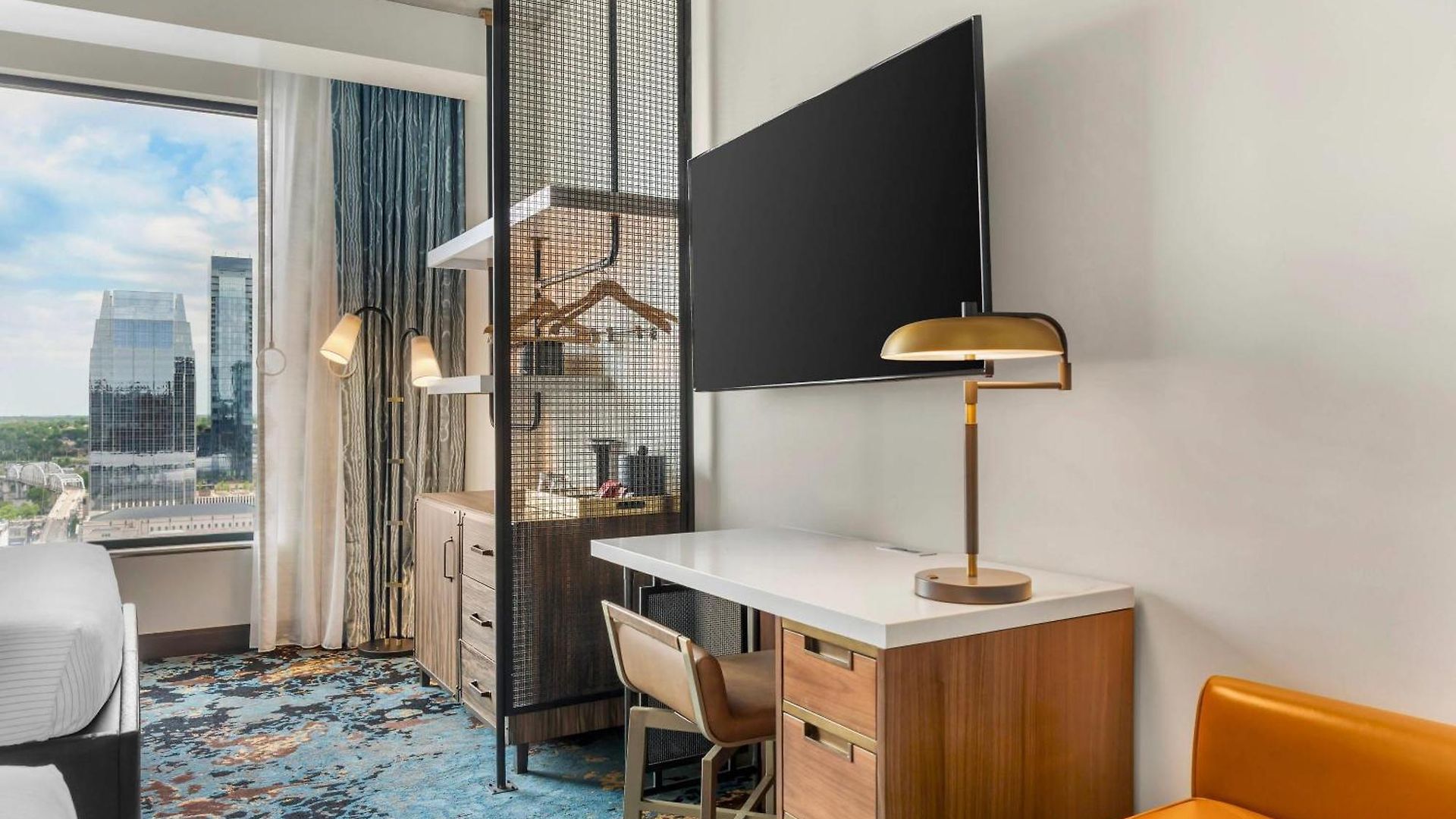Cambria Downtown Hotel