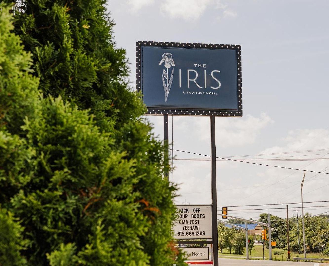 The Iris Hotel 2*