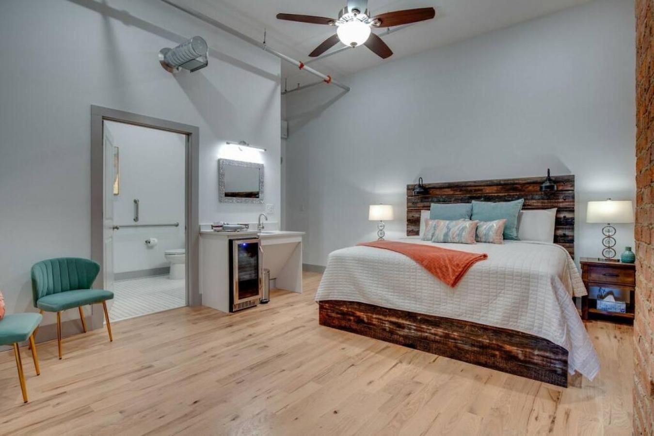 The Majestic Lofts Apartment *