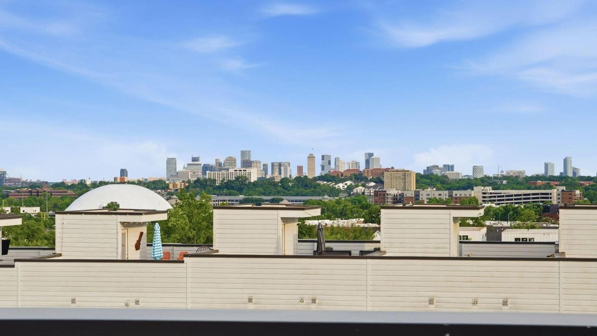 Holiday home Rooftop Skyline Views Dt Nash Sleeps 12
