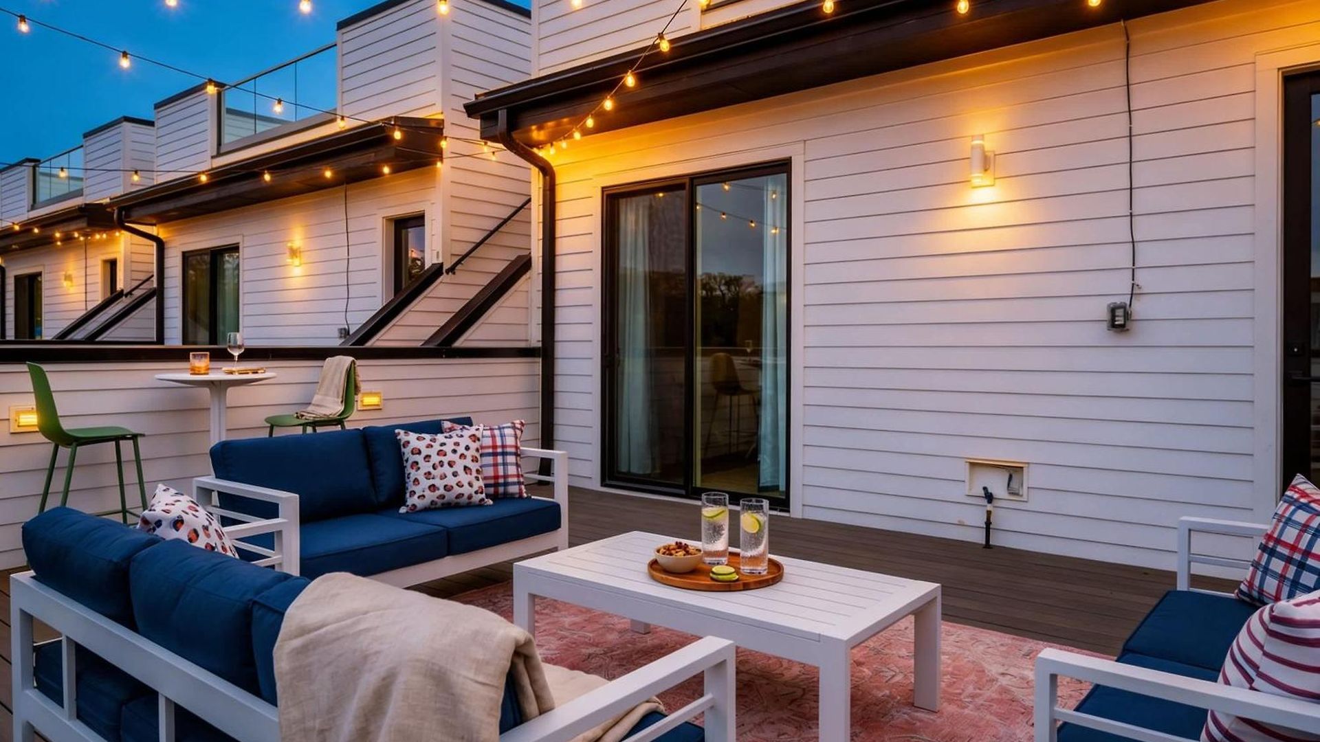 Holiday home New Nash Eras - 15 Beds - Hot Tub On Rooftop Deck