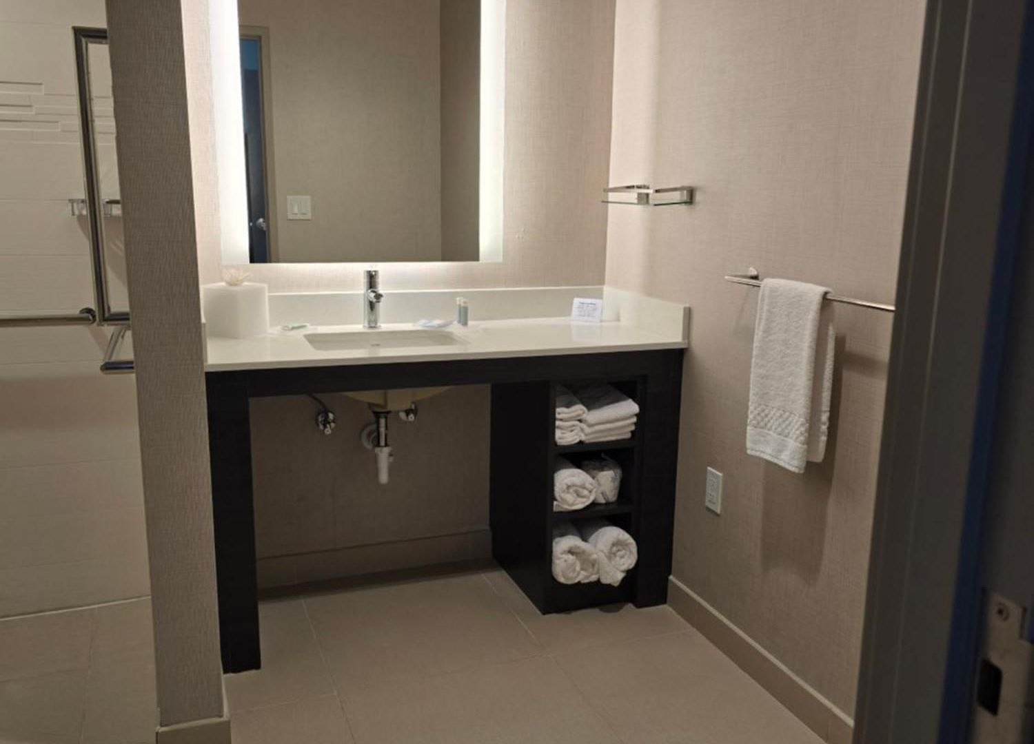 By Marriott Metro Center 3*