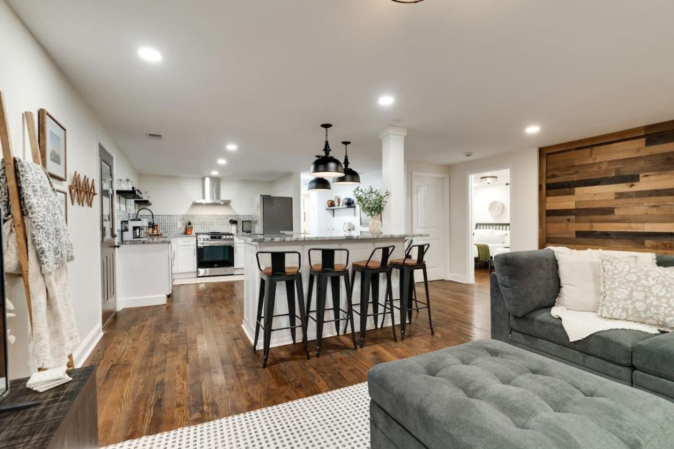 East One Level With Big Yard Nashville