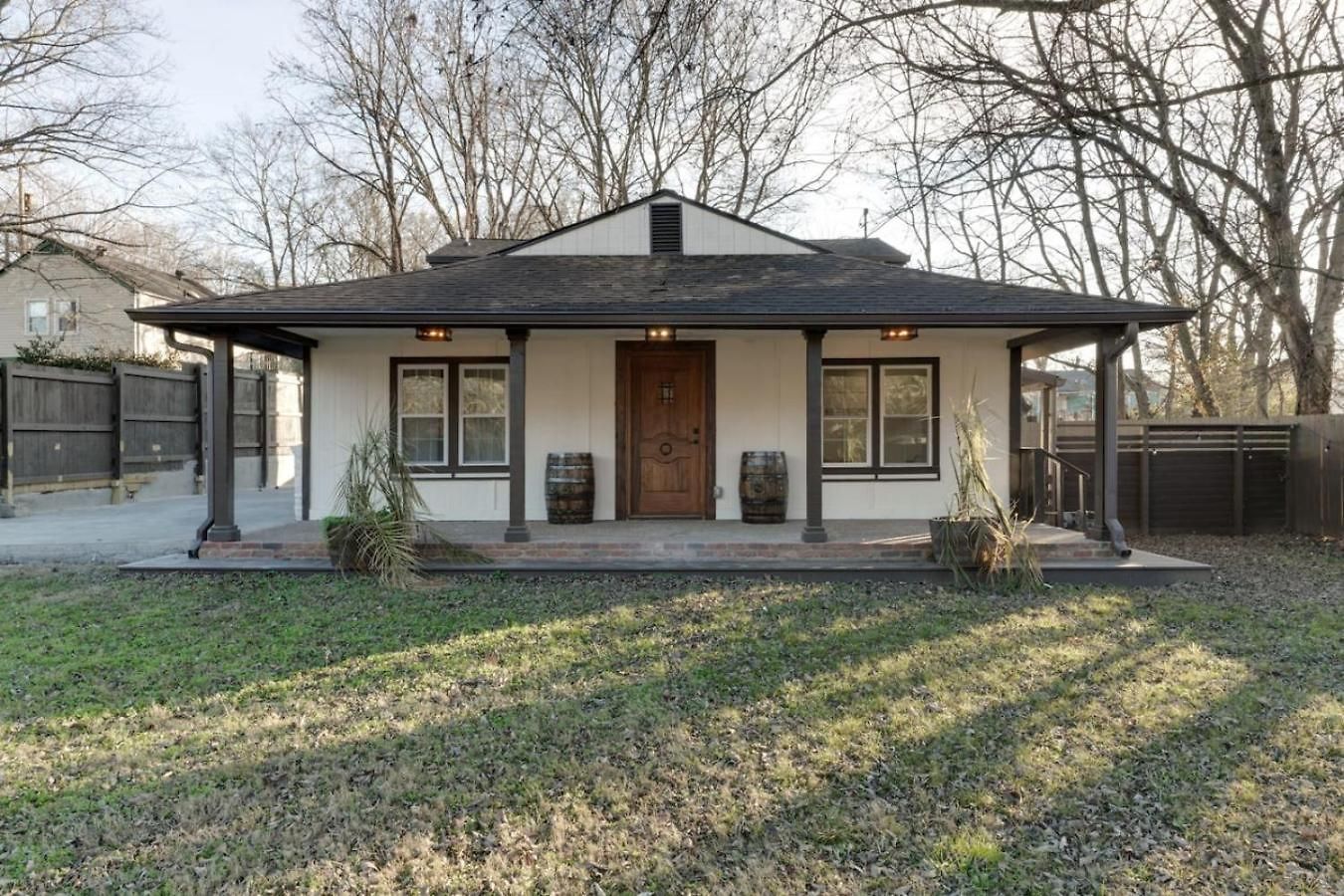 East One Level With Big Yard Holiday home