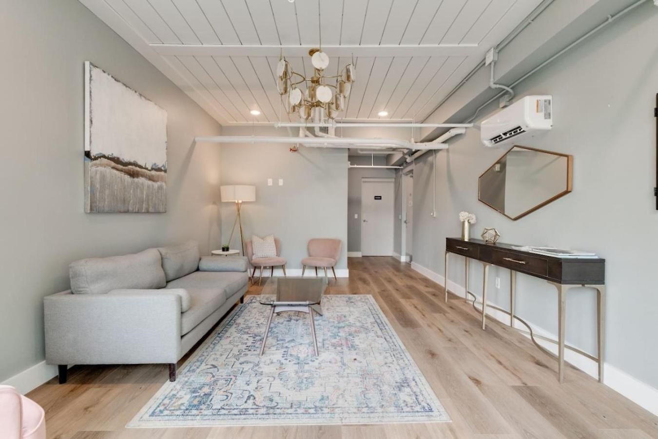 Apartment Prime West End 2br W, Sauna And Balcony Near Vandy! Nashville