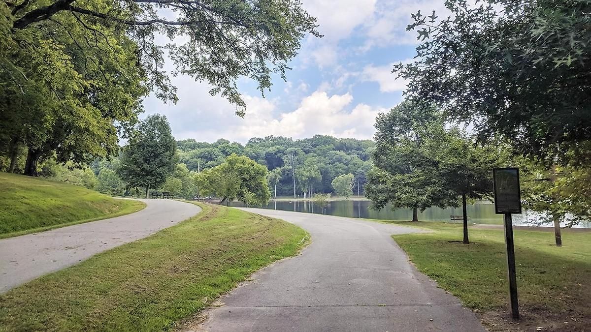 Two Decks To Enjoy Walk To 5 Points Faves Garage Close To Dining And Bars Board Games 10 Mins To Broadway 24 Hour Hospitality *