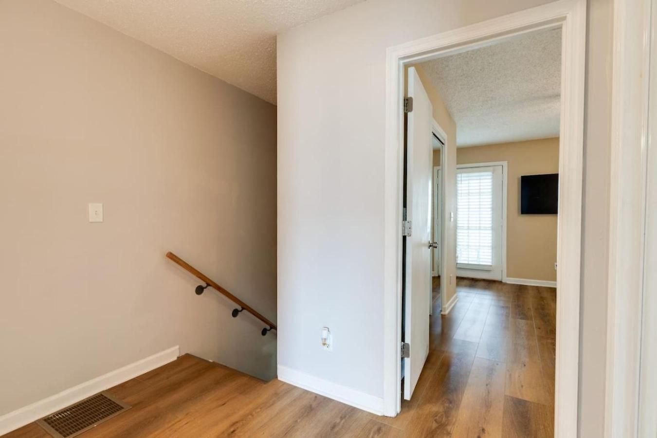 Prime Location With Balcony Near Broadway And Golf Apartment Nashville