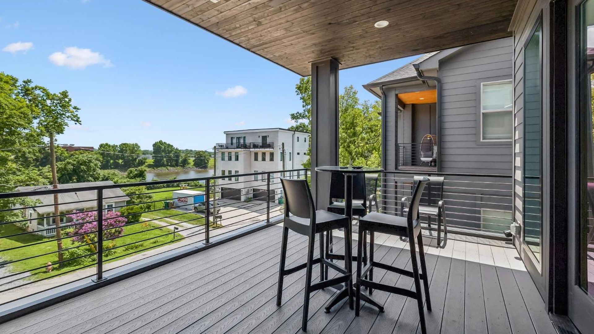 Stylish Multi-level Retreat Rooftop & Pool Table * Nashville