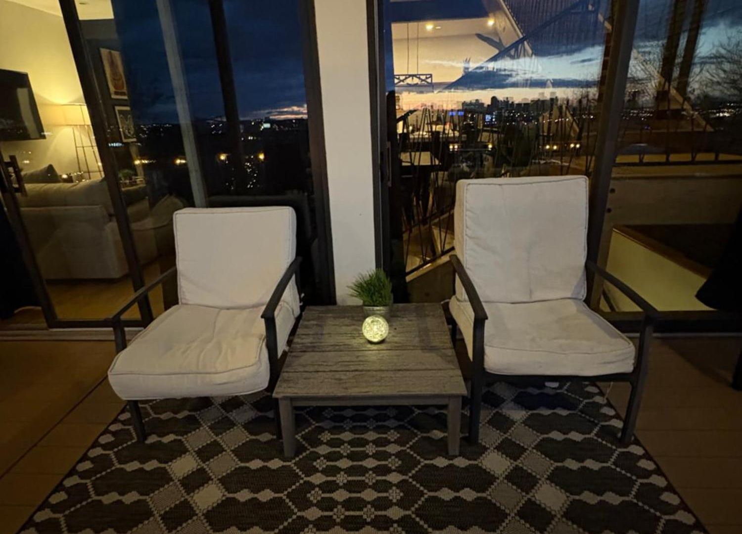 A Spacious With Amazing Views And Elevated Outdoor Spaces Nashville