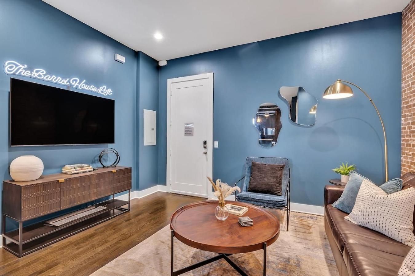 Holiday home The Barrelhouse Loft In West End Near Vandy And Centennial Nashville