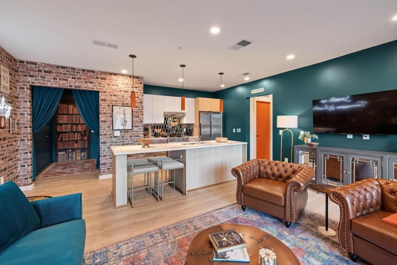 Holiday home Walk To Downtown Nash From The Speakeasy Pool, Gym, Parking And More, Amazing Location Nashville