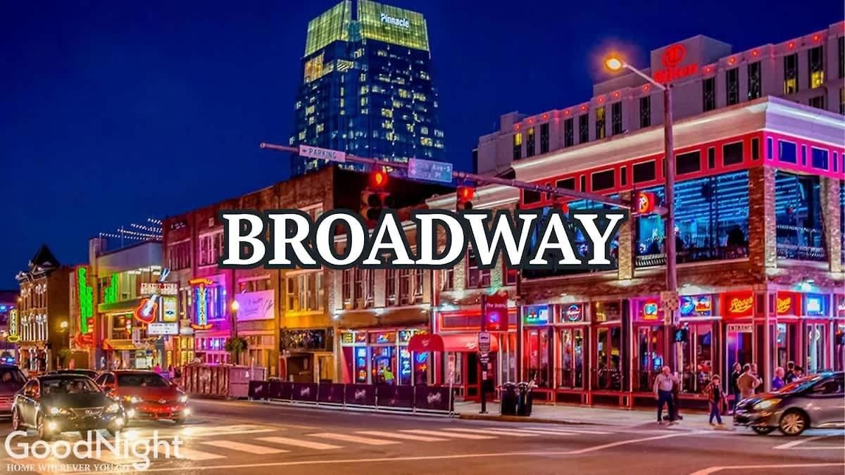 Music Alley - Walk To Broadway & Printers Alley