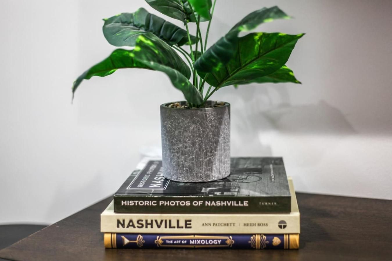 Western World Near Vandy On West End *