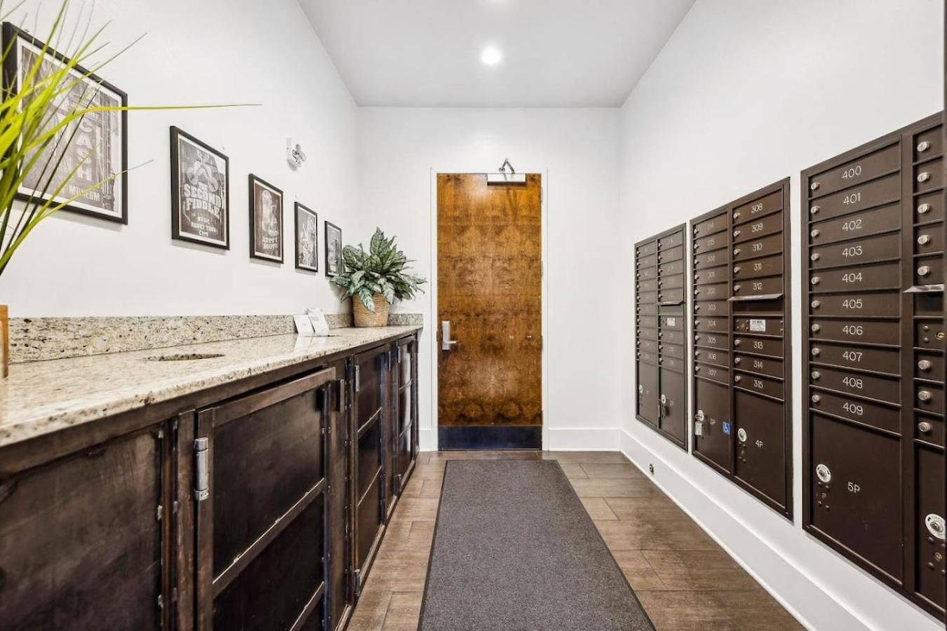 Holiday home Legends Loft Modern Near Vandy On West End