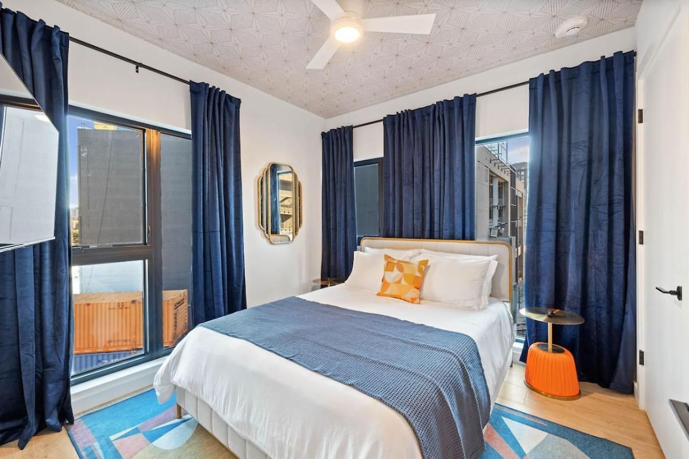 Walk To Downtown Nash From The Speakeasy Pool, Gym, Parking And More, Amazing Location