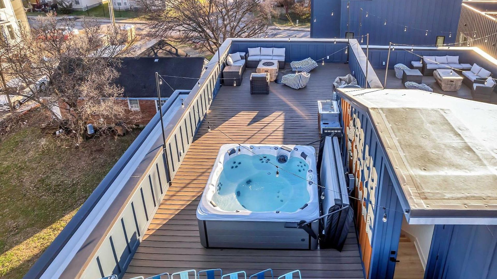 Twin Homes Rooftop Deck Hot Tub Outdoor Kitchen Holiday home Nashville