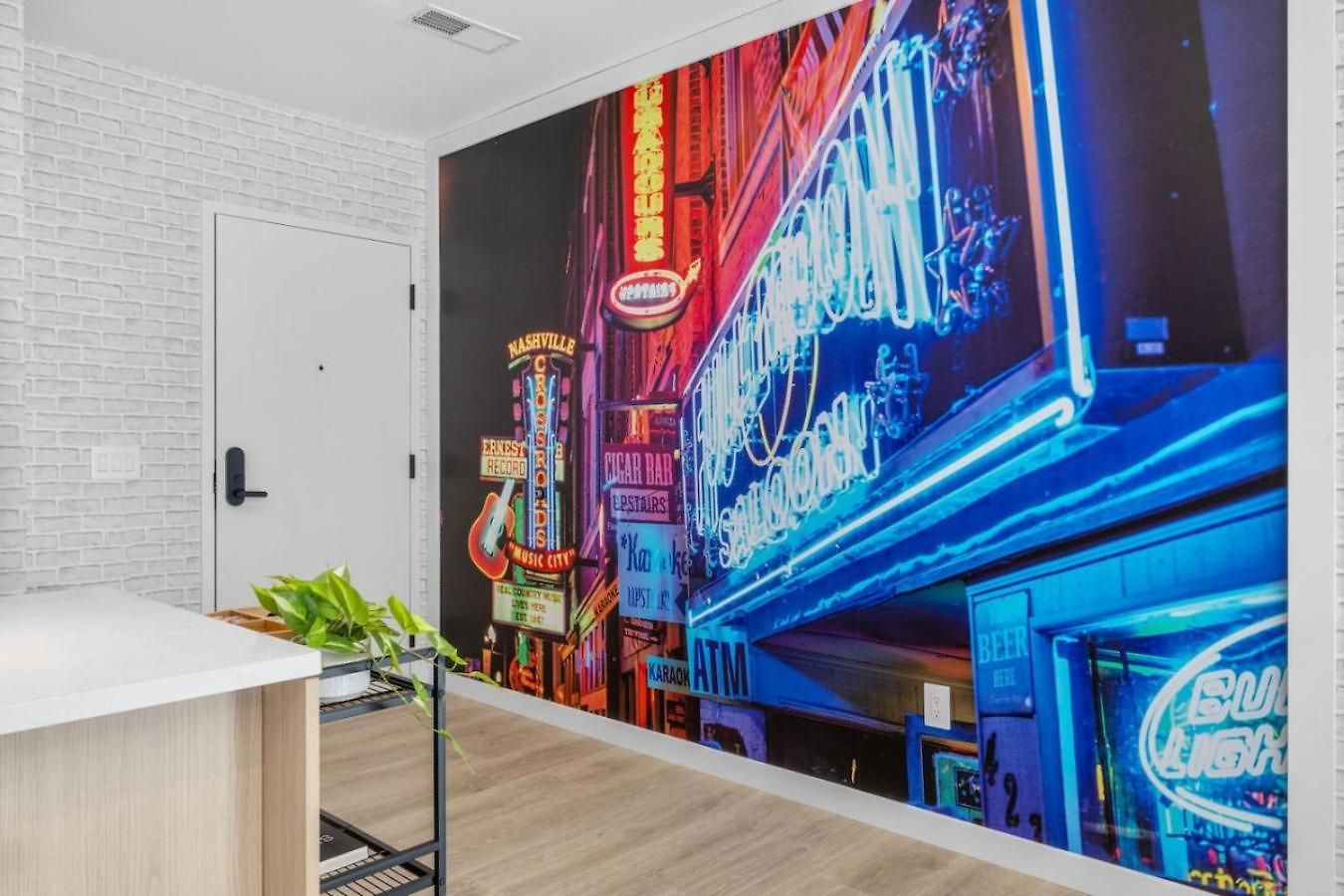 Honky Tonk Hideaway Walk To Broadway W Gym, Pool, Parking * Nashville