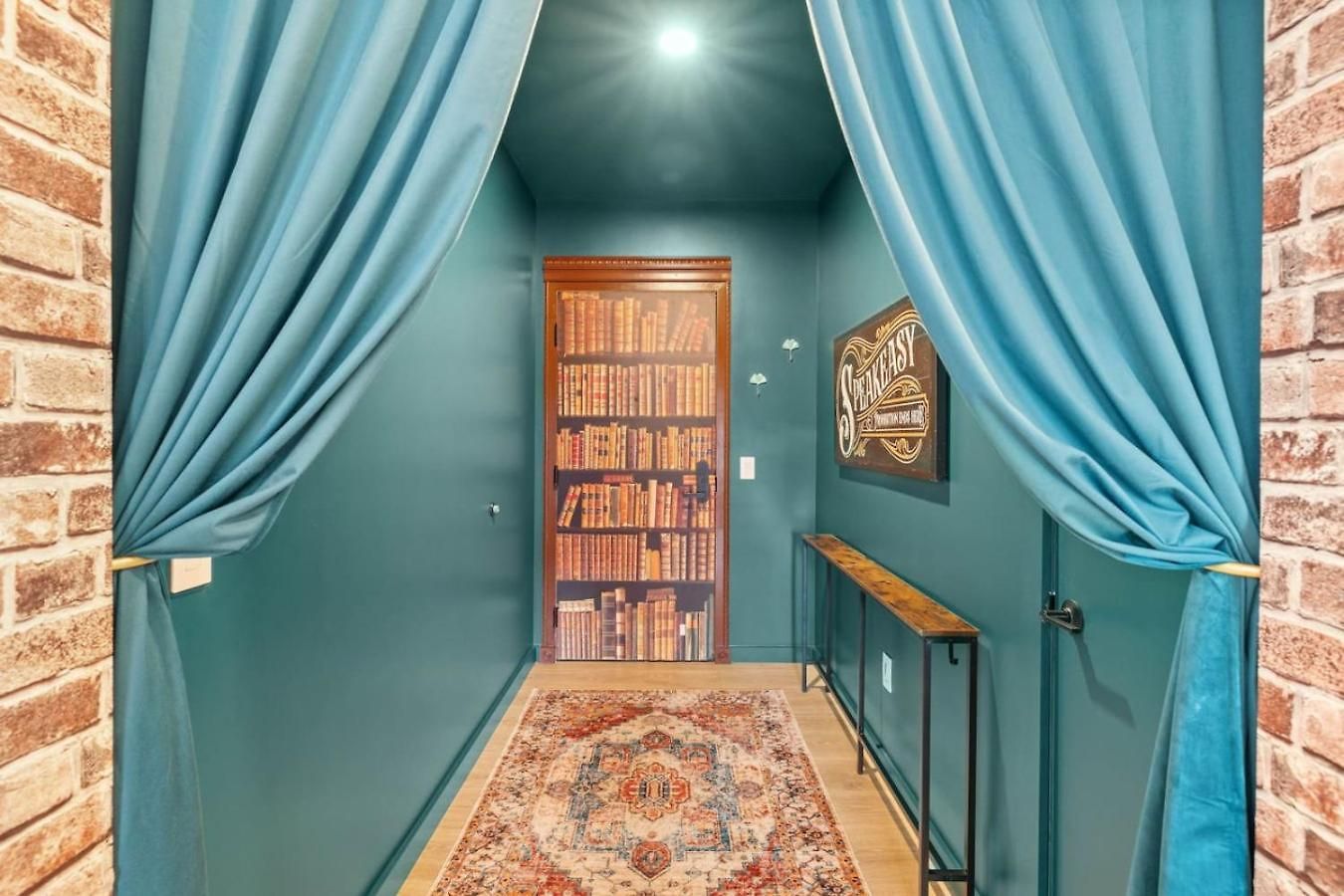 Walk To Downtown Nash From The Speakeasy Pool, Gym, Parking And More, Amazing Location * Nashville