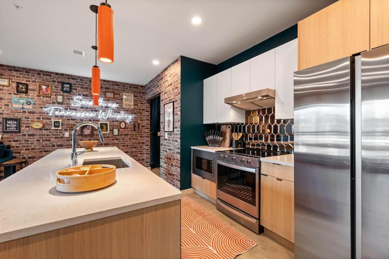 Walk To Downtown Nash From The Speakeasy Pool, Gym, Parking And More, Amazing Location * Nashville