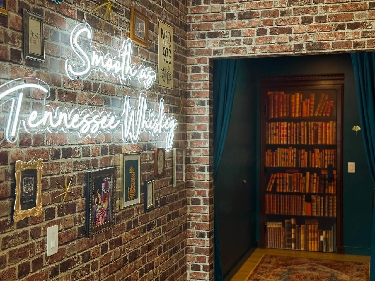 Walk To Downtown Nash From The Speakeasy Pool, Gym, Parking And More, Amazing Location Nashville