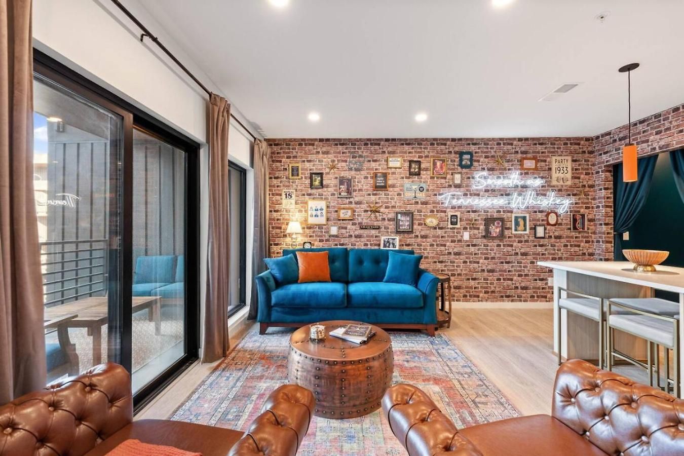 Holiday home Walk To Downtown Nash From The Speakeasy Pool, Gym, Parking And More, Amazing Location Nashville