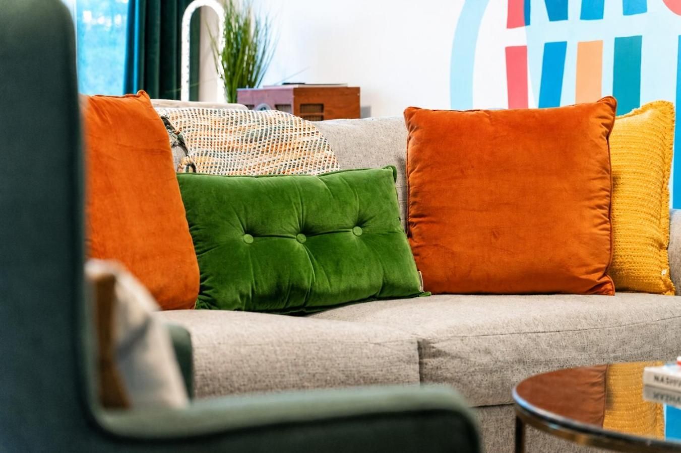 New Design-2 Miles To Broadway Apartment *