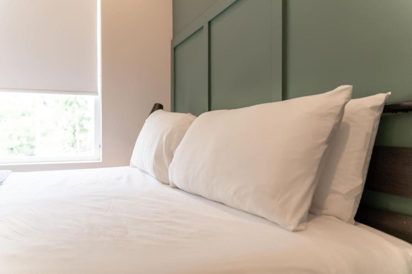 Prime West End 2br W, Sauna And Balcony Near Vandy! * Nashville