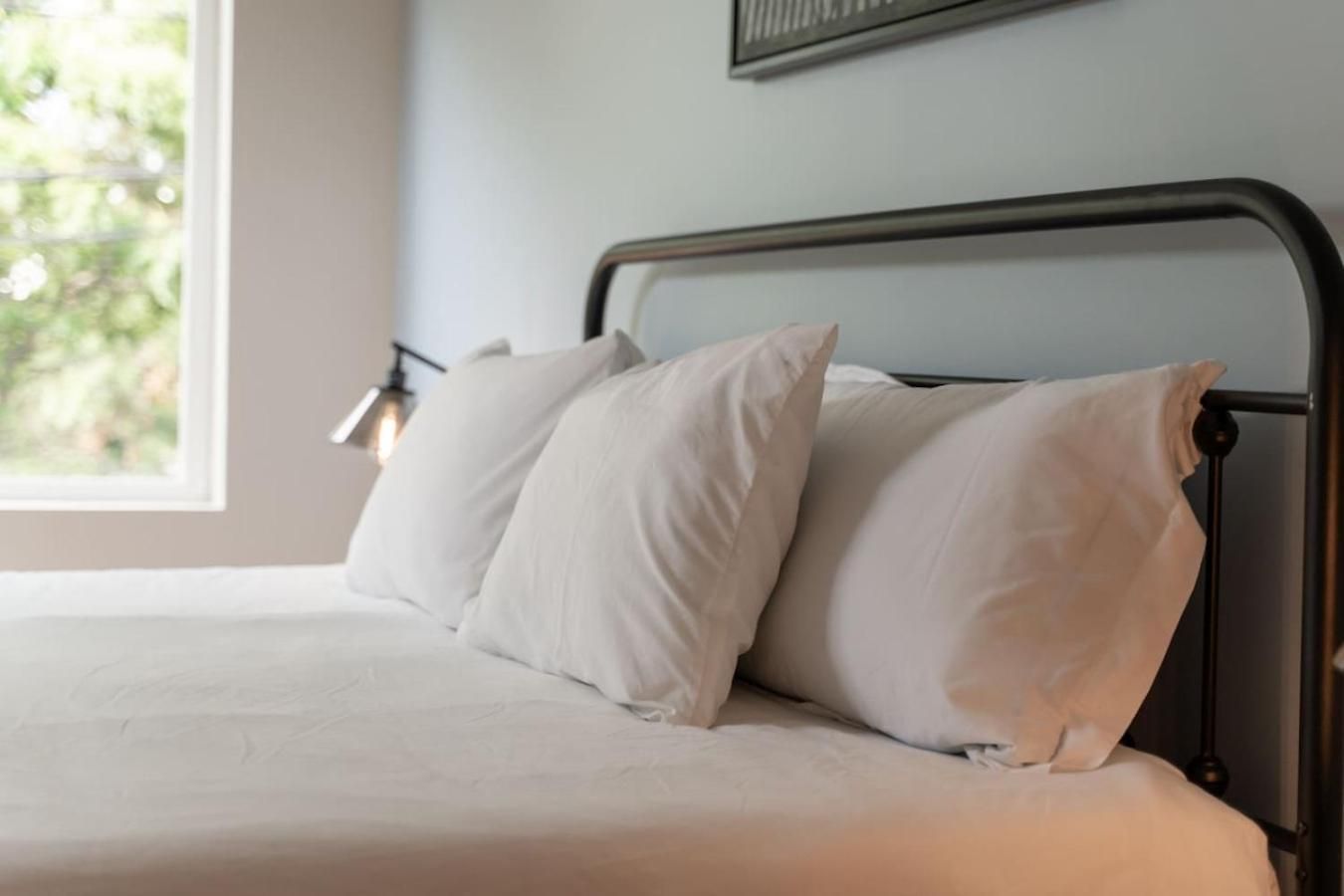 Prime West End 2br W, Sauna And Balcony Near Vandy! Nashville