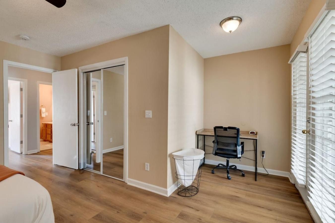 Prime Location With Balcony Near Broadway And Golf * Nashville