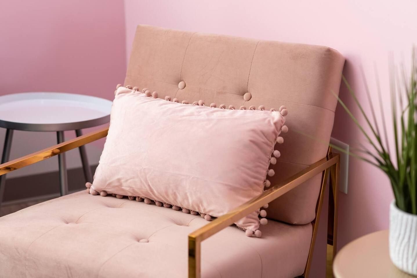 Nash Bash Retreat With Neon Sign & Sleeps 13 Nashville