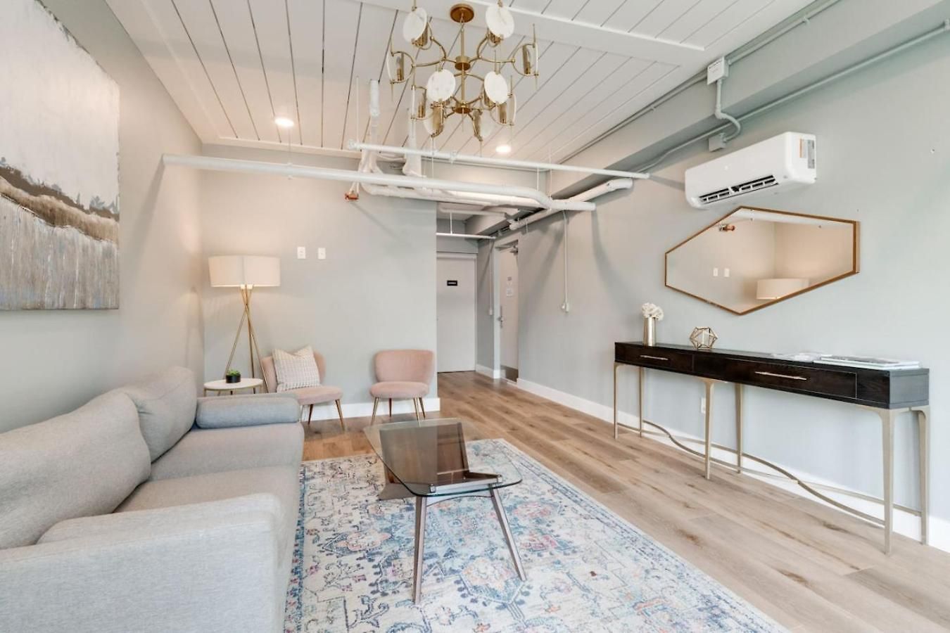 Prime West End 2br W, Sauna And Balcony Near Vandy! Nashville