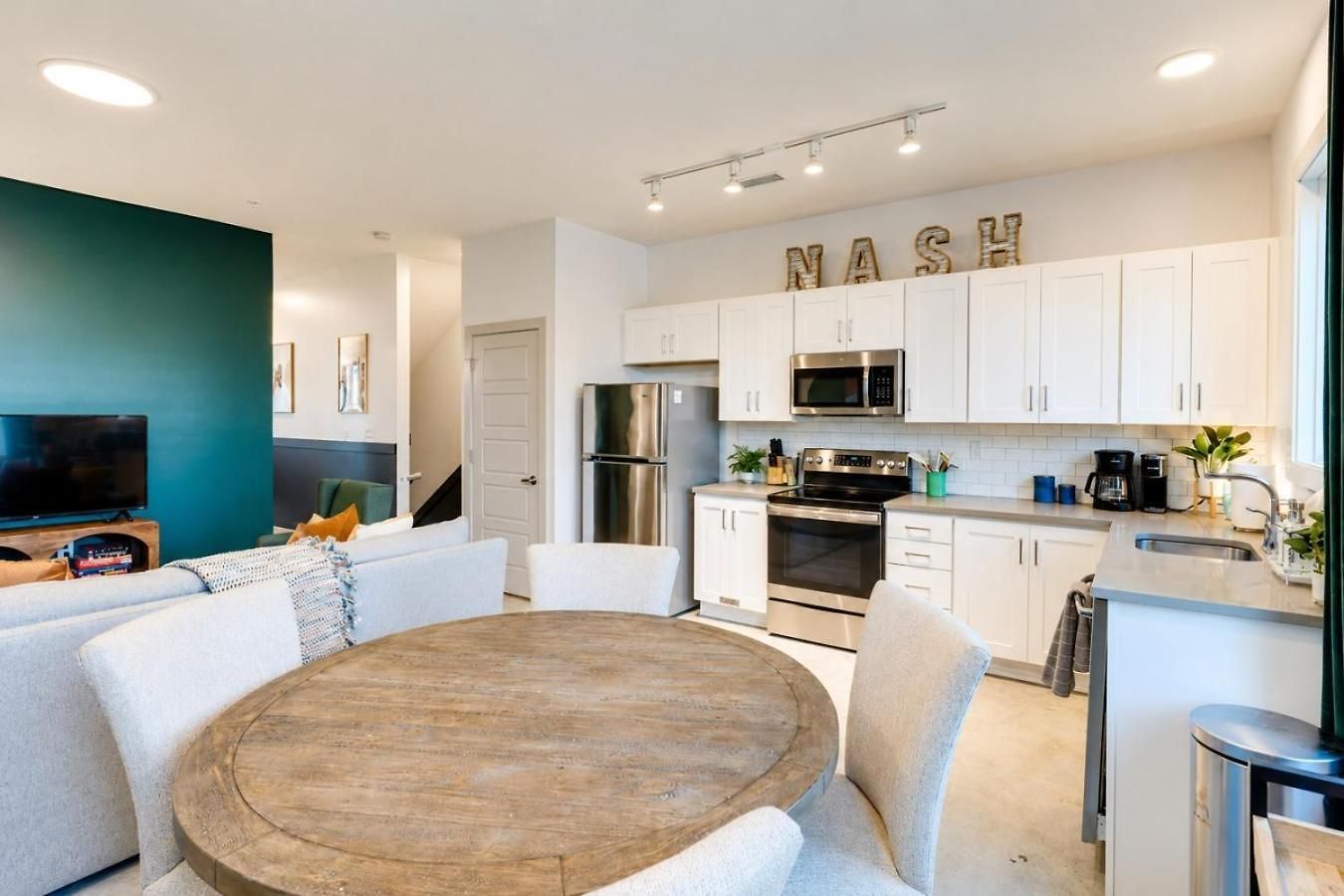 Apartment New Design-2 Miles To Broadway