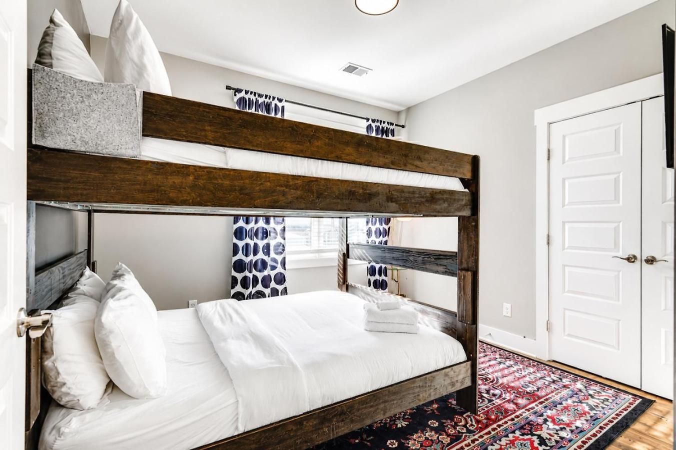 Apartment Nations Sky Retreat 2br Private Rooftop Views Nashville